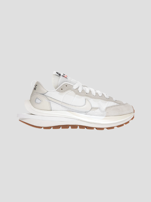 Nike Sacai sail gum